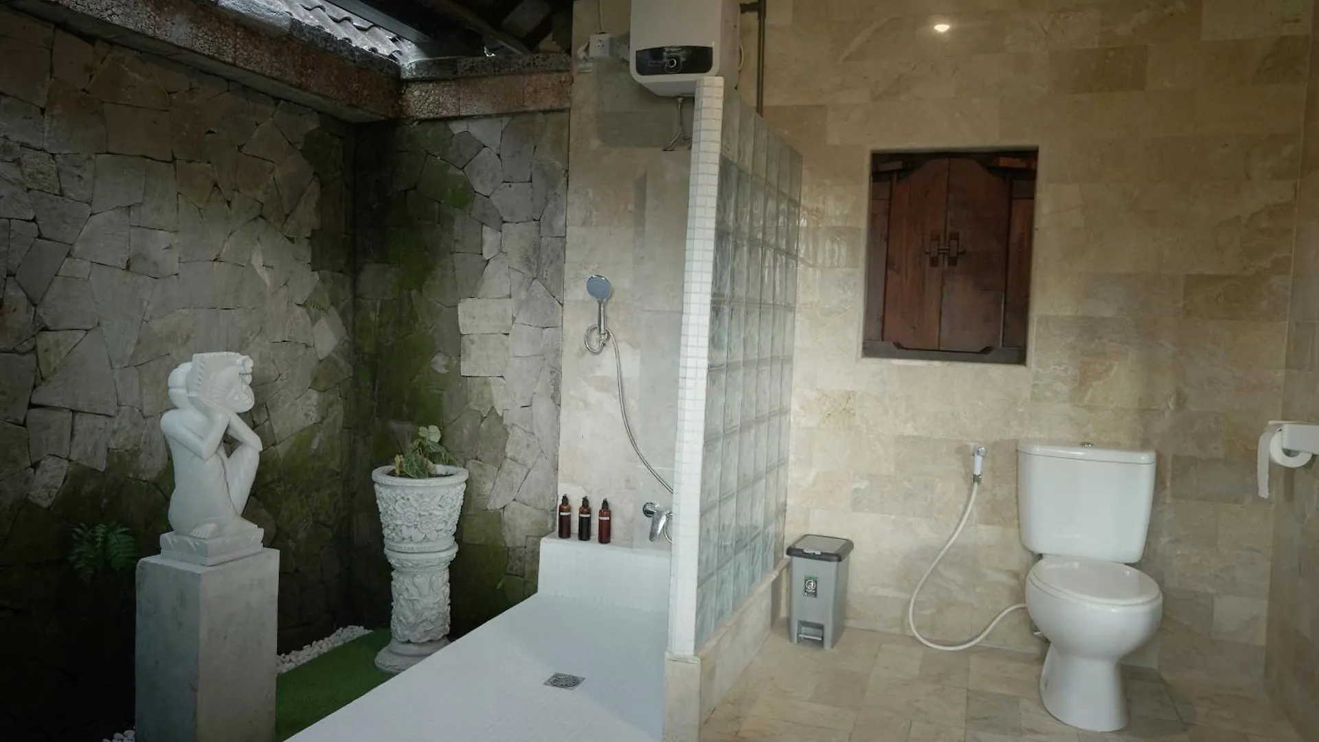 New Mumbul Ubud 0*,
